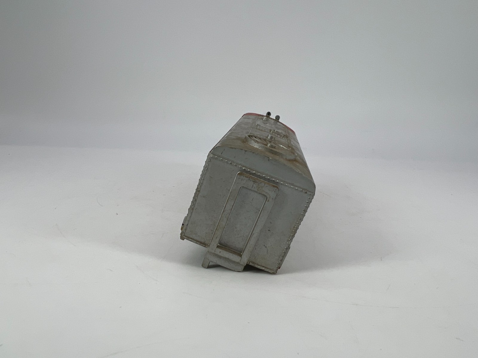 Lionel #0565 HO Scale Santa Fe Diesel Locomotive SHELL ONLY Fair Condition