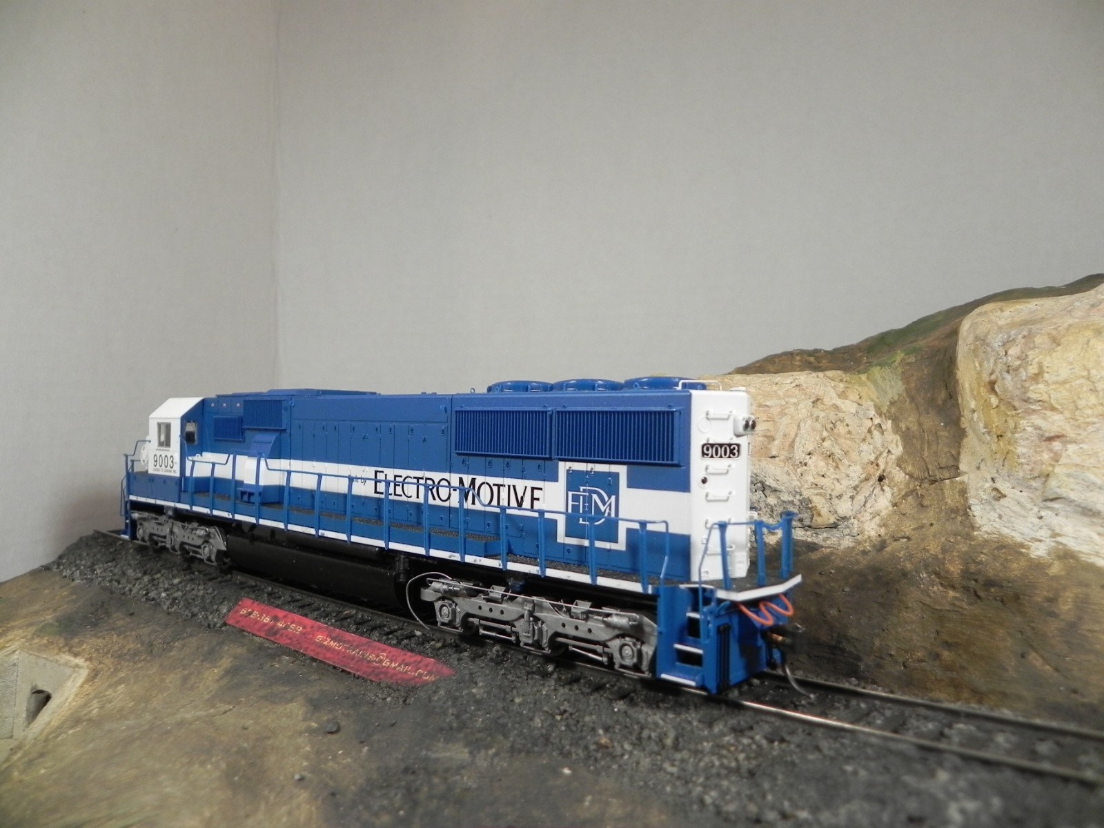 HO ENGINE LIFE-LIKE PROTO 2000 ELECTROMOTIVE SD60 8302 DIESEL
