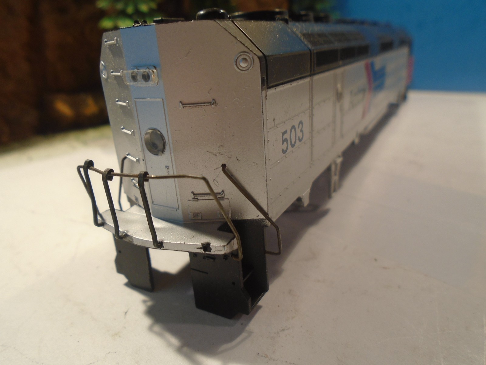 HO SCALE AMTRAK No 503 EMD PH 40 DIESEL LOCOMOTIVE PLASTIC SHELL ONLY 5-229-5