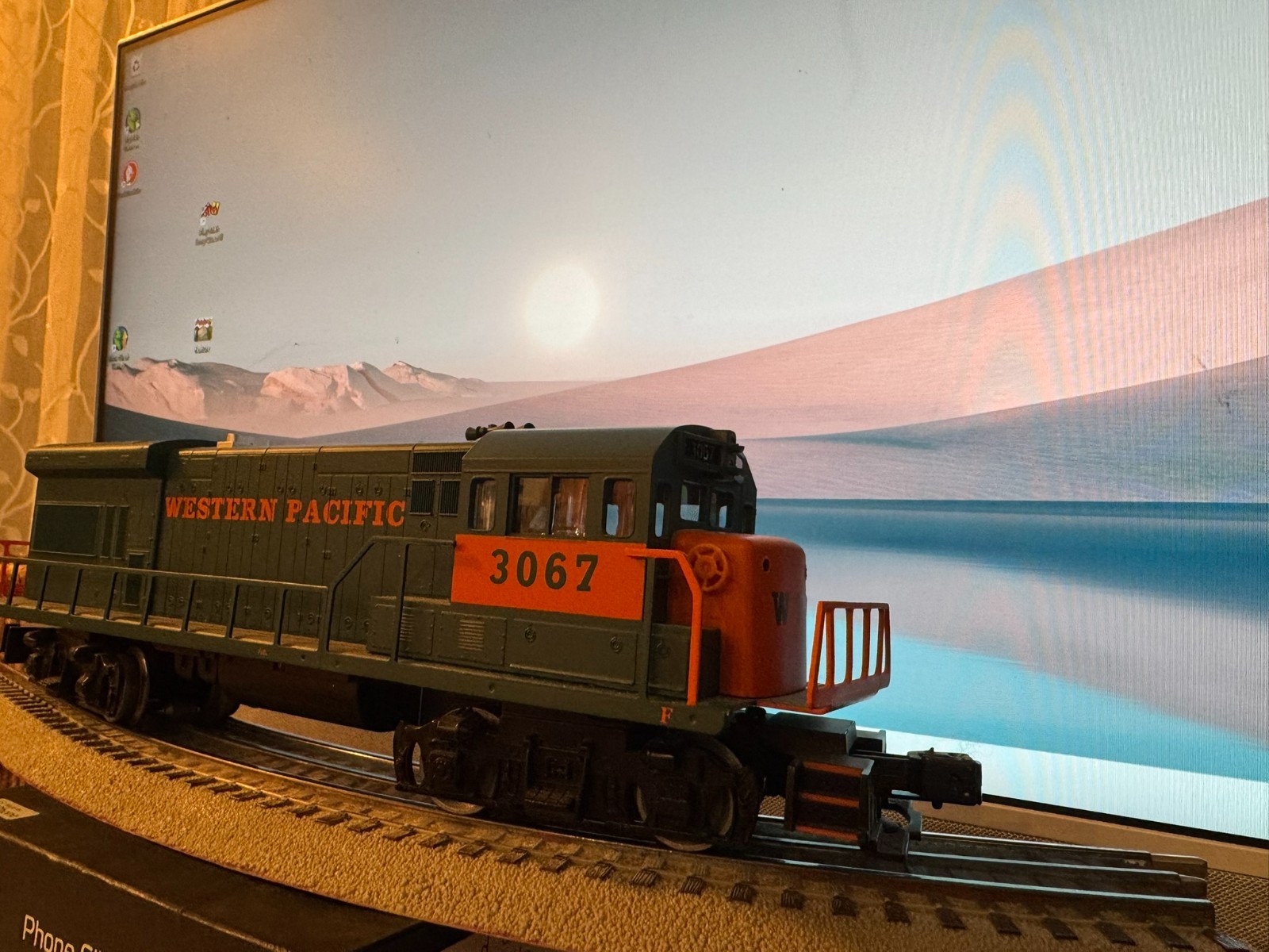 Lionel 6-28846 O Western Pacific U36B Diesel Locomotive in Original Box
