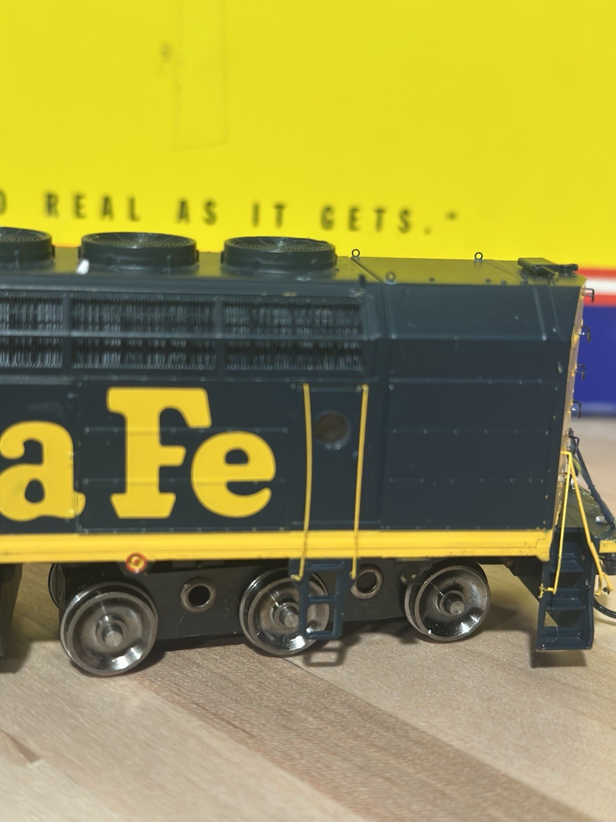 Athearn Genesis HO FP45 Santa Fe #5942 DCC&Sound Diesel Loco Used heavily