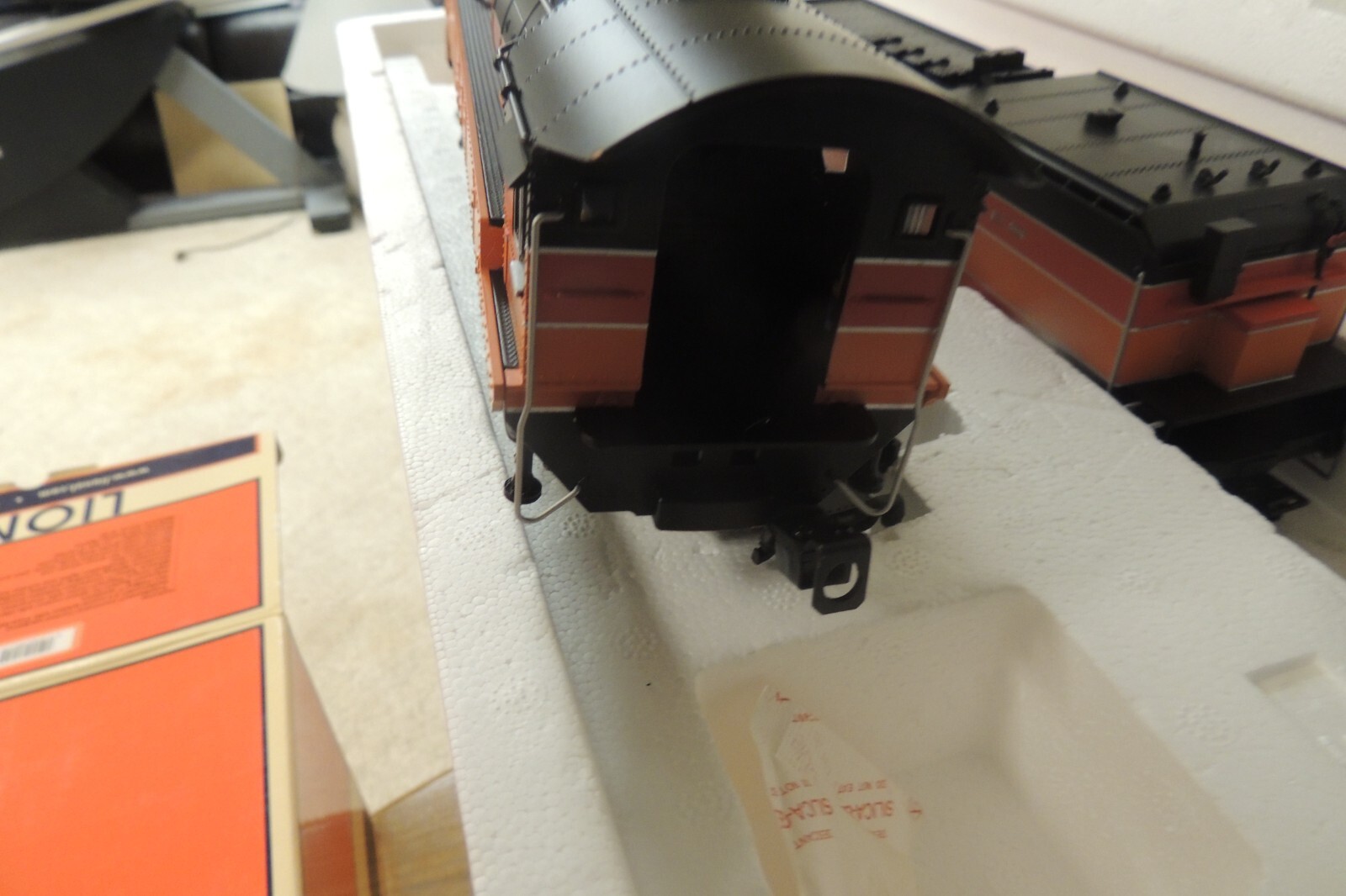 Lionel 6-38079 Southern Pacific “Daylight’ TMCC Scale 4-8-4 GS-2 #4410