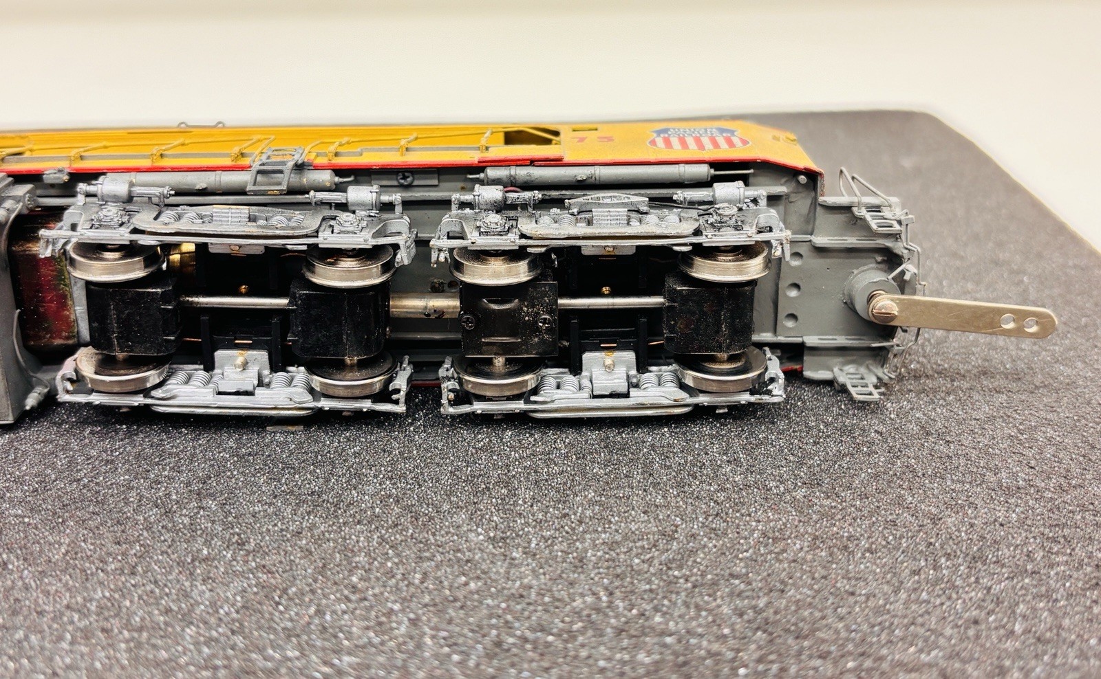 Overland Diamond HO UP Veranda Turbine w/ GP9 Round Tender DCC & Sound OMI-5859