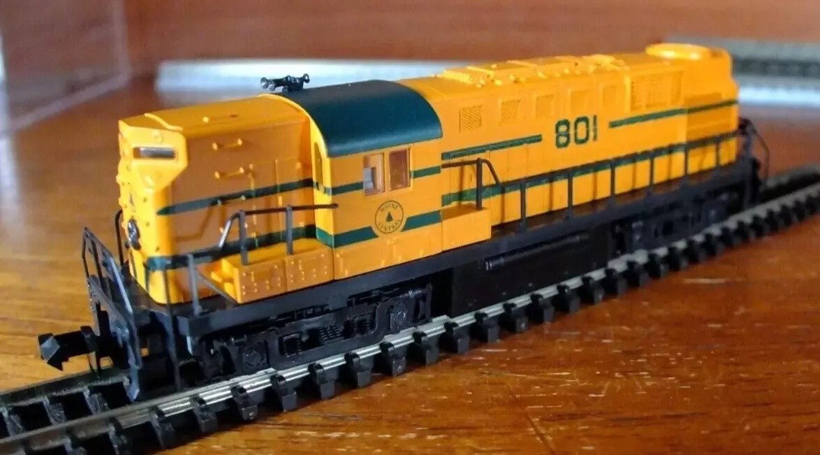 Atlas 42603 N Gauge Alco RS-11 diesel loco in Maine Central livery