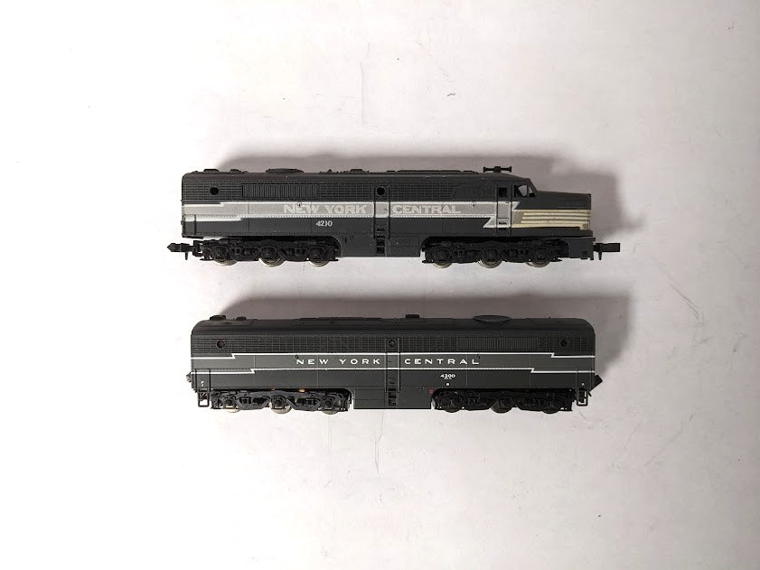 Dummy Lifelike #4300 NYC B Unit & Unbranded #4210 A unit N Scale No O/ Boxes C6