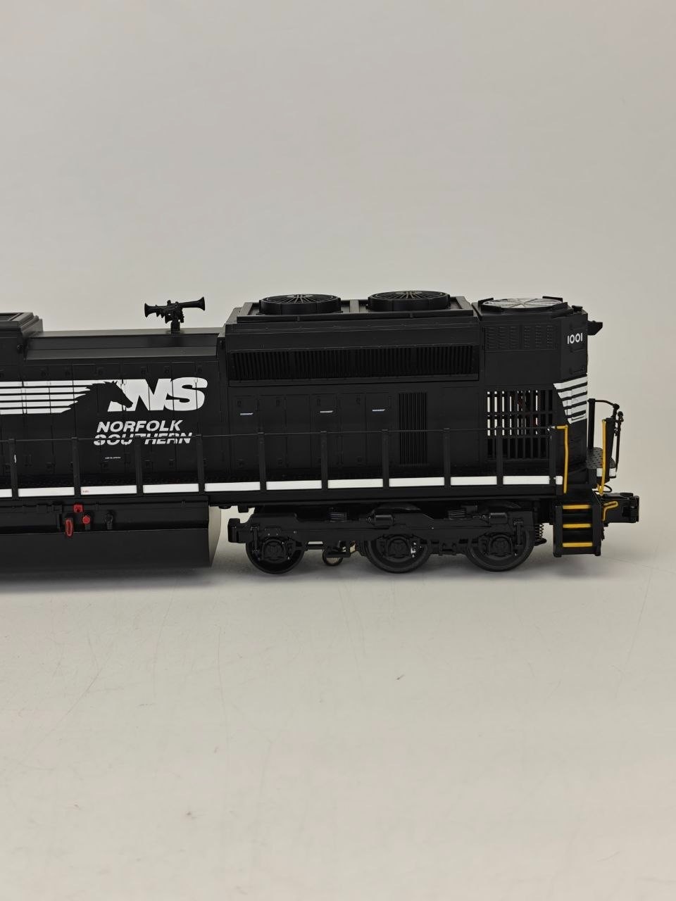 MTH RailKing 30-4219-1E SD70ACe Norfolk Southern #1001 O Scale PS3 Box
