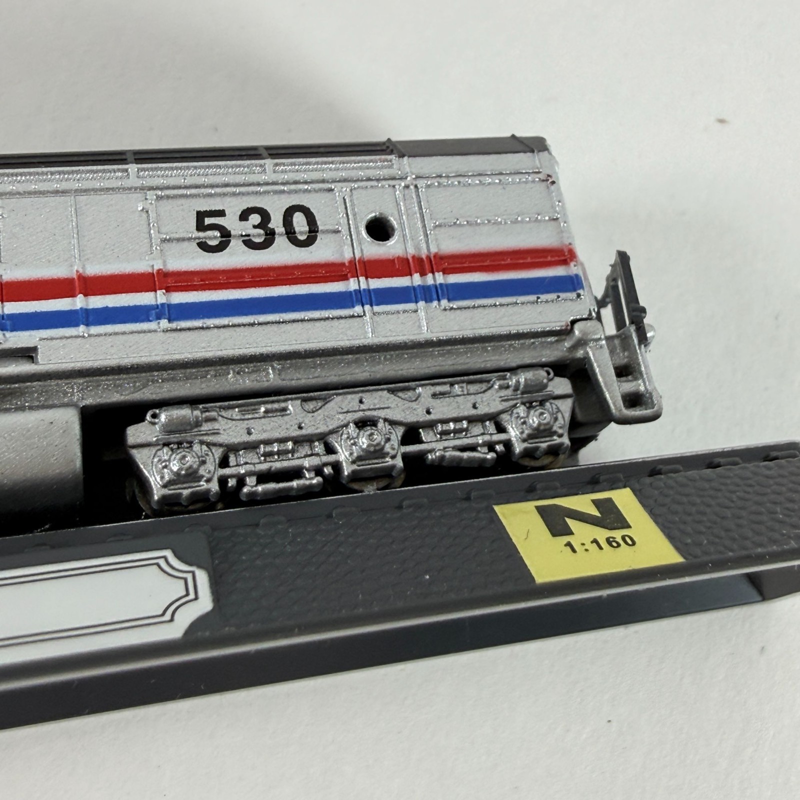 Amtrak 530 EMD FP45 N Scale Diecast Locomotive Model Silver/Black/Red/Blue