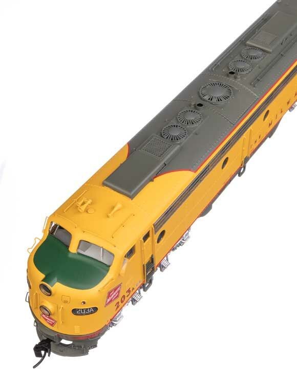 Walthers Proto HO Scale ~ EMD E9A/B ~ DCC Sound ~ San Francisco ~ Milwaukee Road