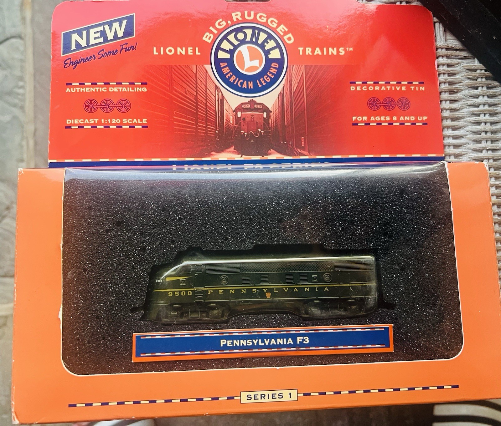 Lionel Classic Series Pennsylvania F3 #9500 Die~cast 1:120 Train