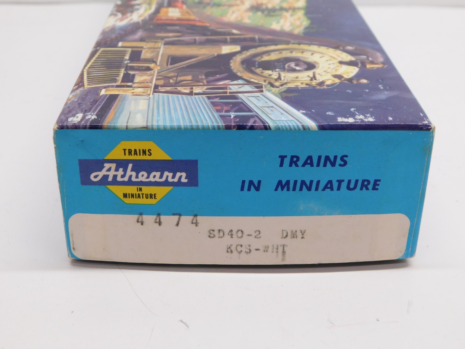 Athearn HO Blue Box Kansas City Southern SD40-2 Engine #678-Unpowered Dummy