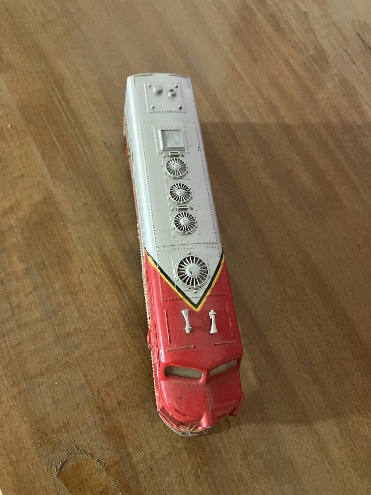 HO Santa Fe Diesel Locomotive Body Shell Red Silver Yellow Black