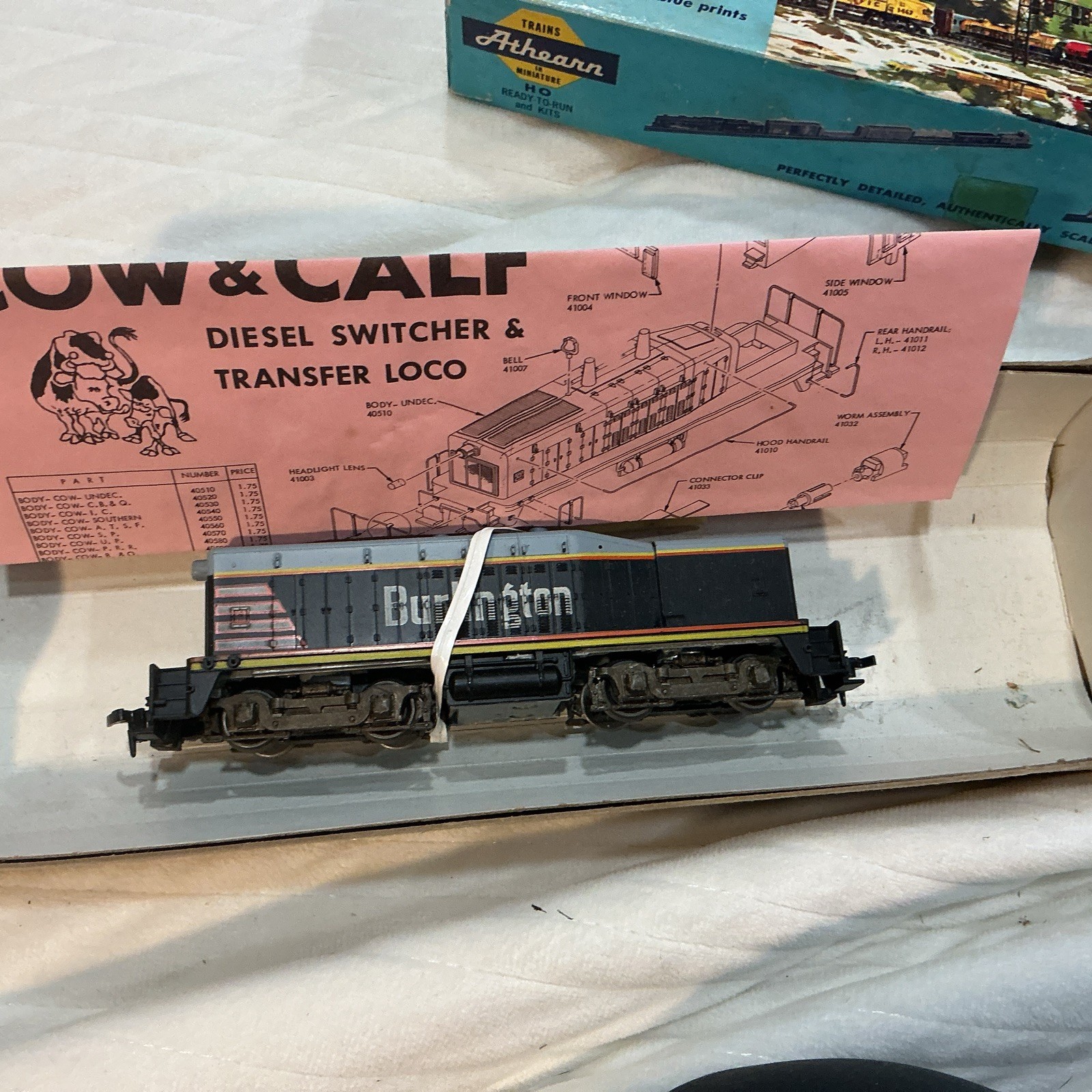 NIB Vintage HO-Scale At Hearn SW/1500 Cow & Calf Diesel Switcher Locomotive.🚂🔥
