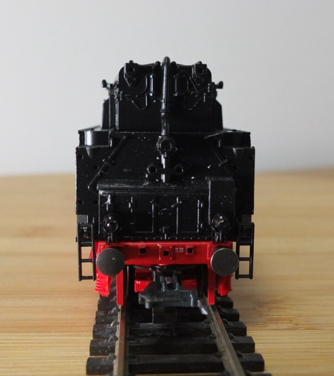 Roco 43260 HO gauge DB BR 44 oil fired Steam locomotive in black livery