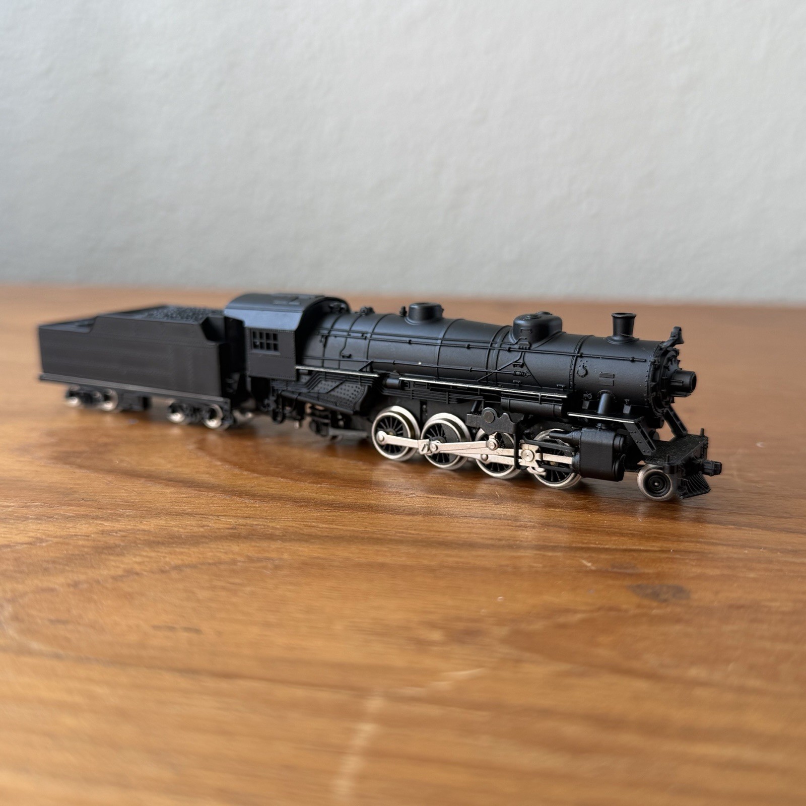 Atlas 2180 N Scale Undecorated 2-8-2 Mikado Steam Locomotive & Tender W/ Box