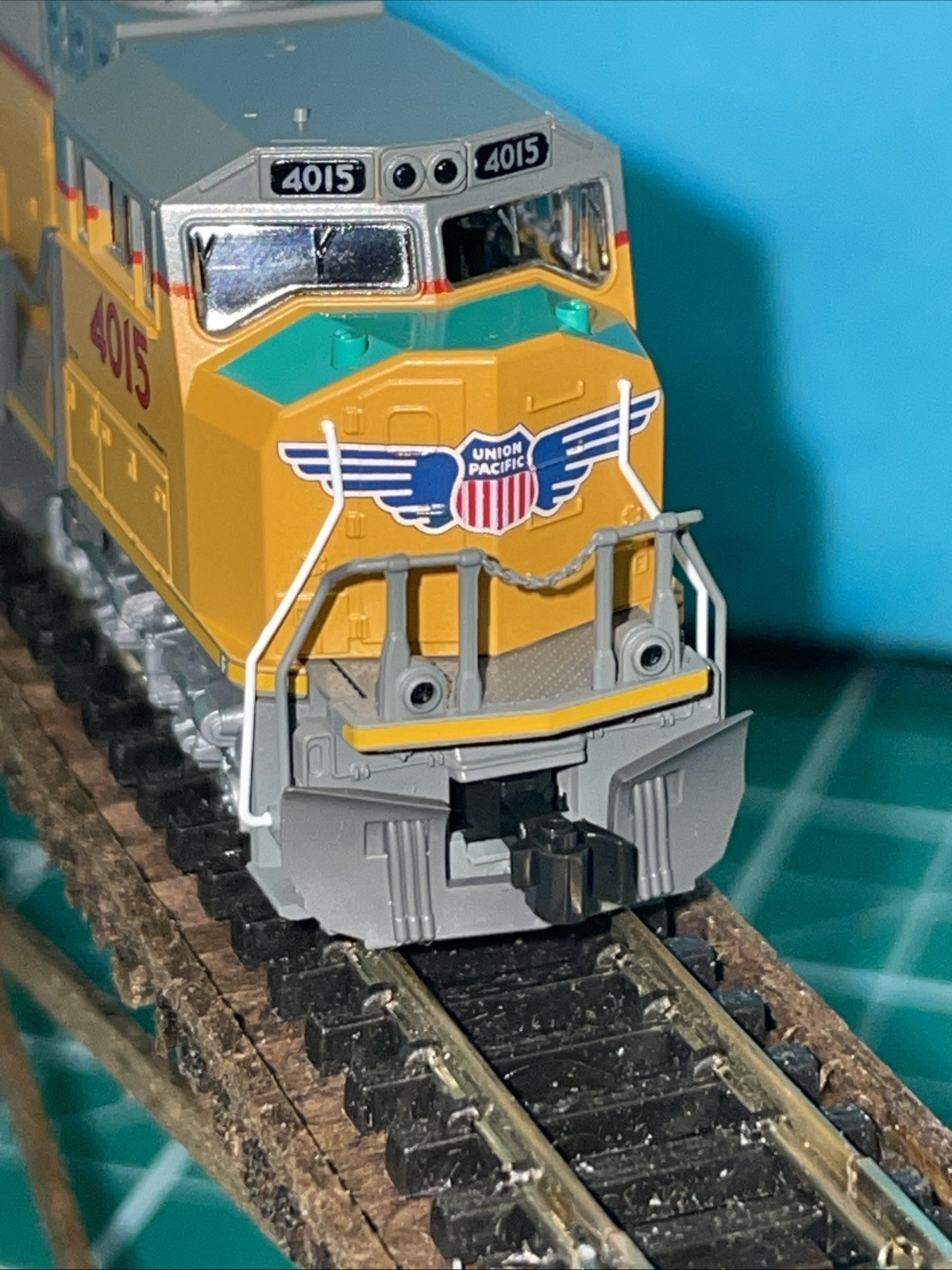 New! N-Scale Kato 176-4015-S EMD SD/70M W/ LokSound UP Excursion #4015 $ 335.00