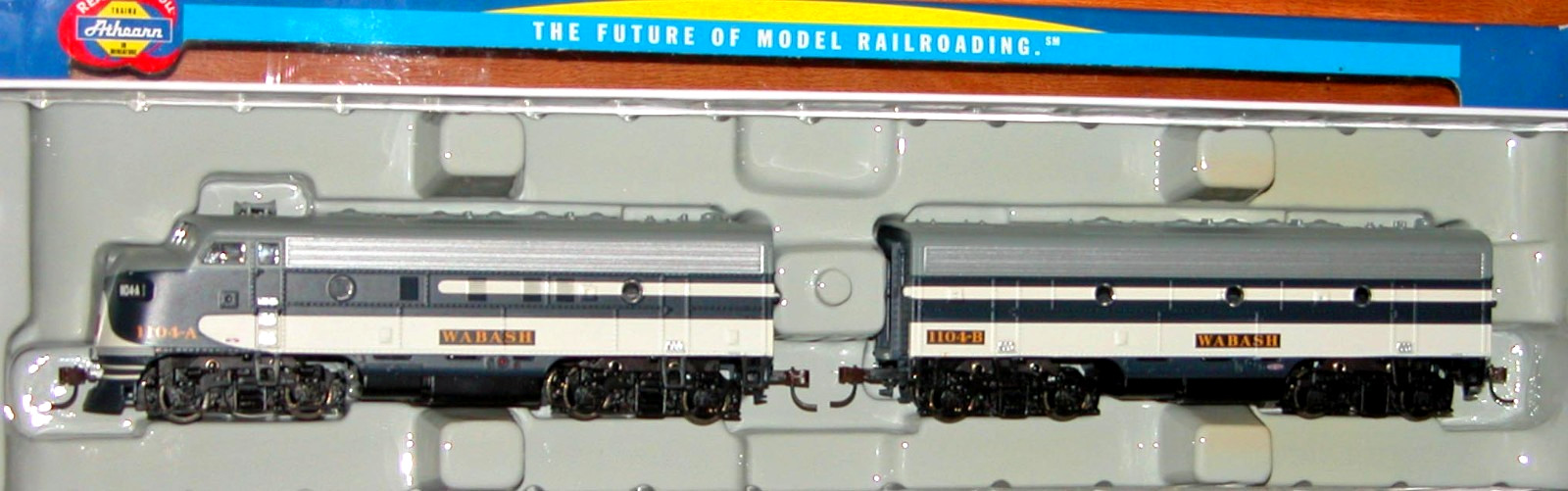 HO ATHEARN 80199 F7A-F7B WABASH 1104A, 1104B