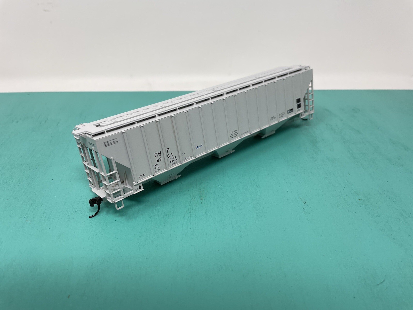 Atlas HO – 4750 Hopper – Missing Trucks No Packaging – CWP
