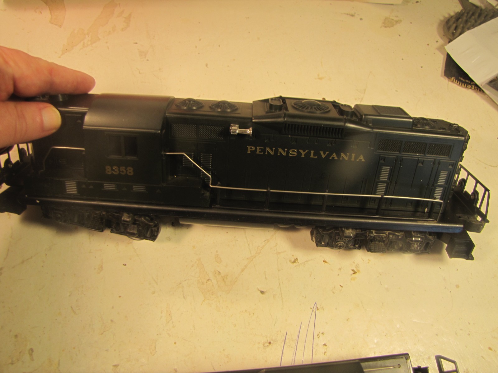 Lionel 6-8357 and 8358 Pennsylvania GP9 Diesel and Dummy in original boxes