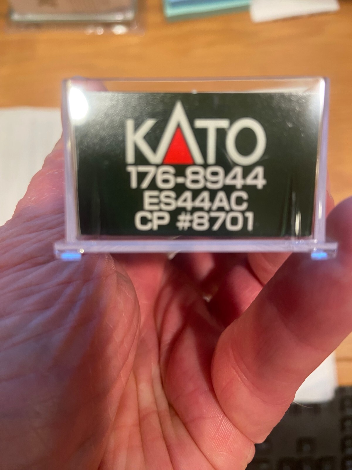 kato N 176-8944 CANADIAN PACIFIC ES44AC # 8701 .. DC OR DCC