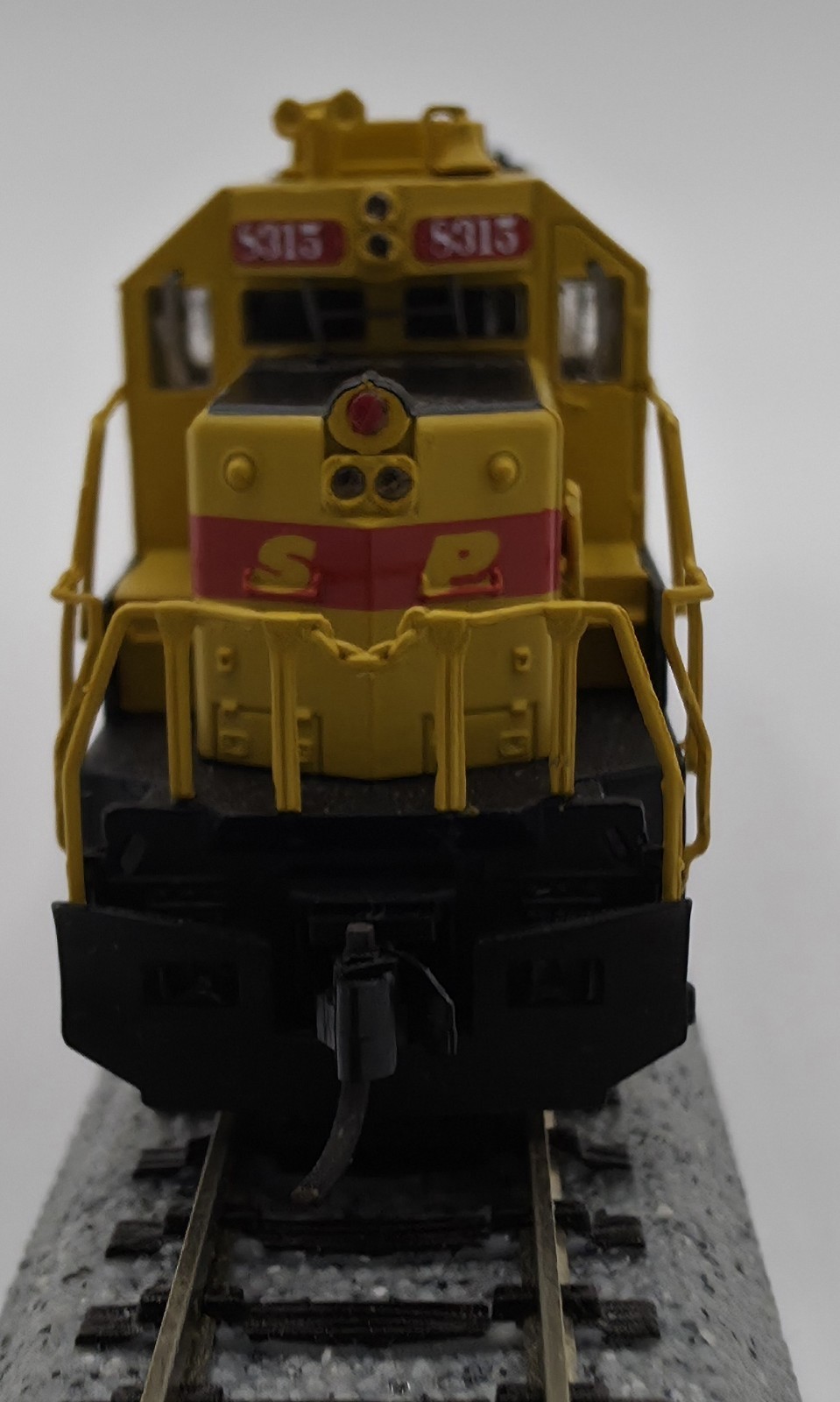 Intermountain N Scale Southern Pacific #8315 Kodachrome SD40T-2 w/ silent DCC