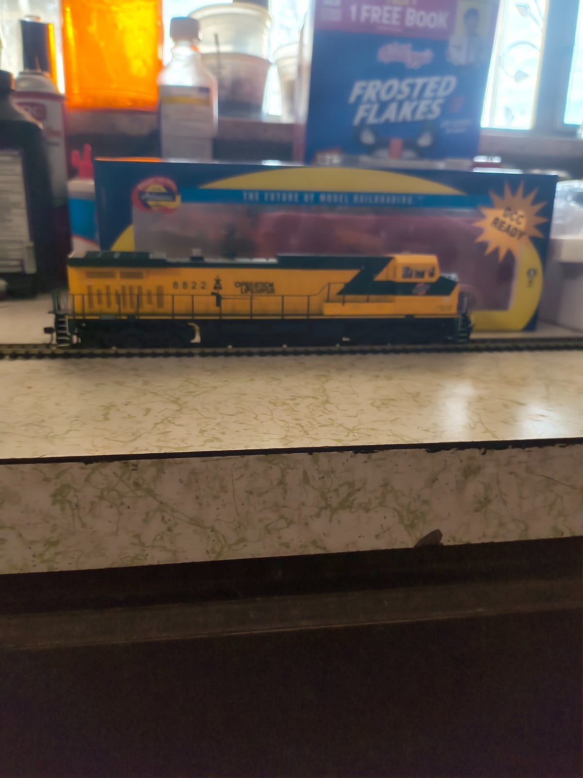 Athearn 77697 HO CNW CHICAGO & NORTH WESTERN Oper Lifesaver AC4400CWD DCC READY