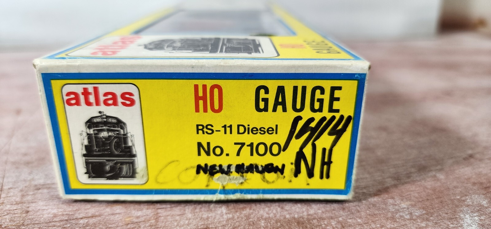 New Haven RR ALCO RS-11 Diesel Locomotive 1414 Atlas Yellow Box Custom Painted