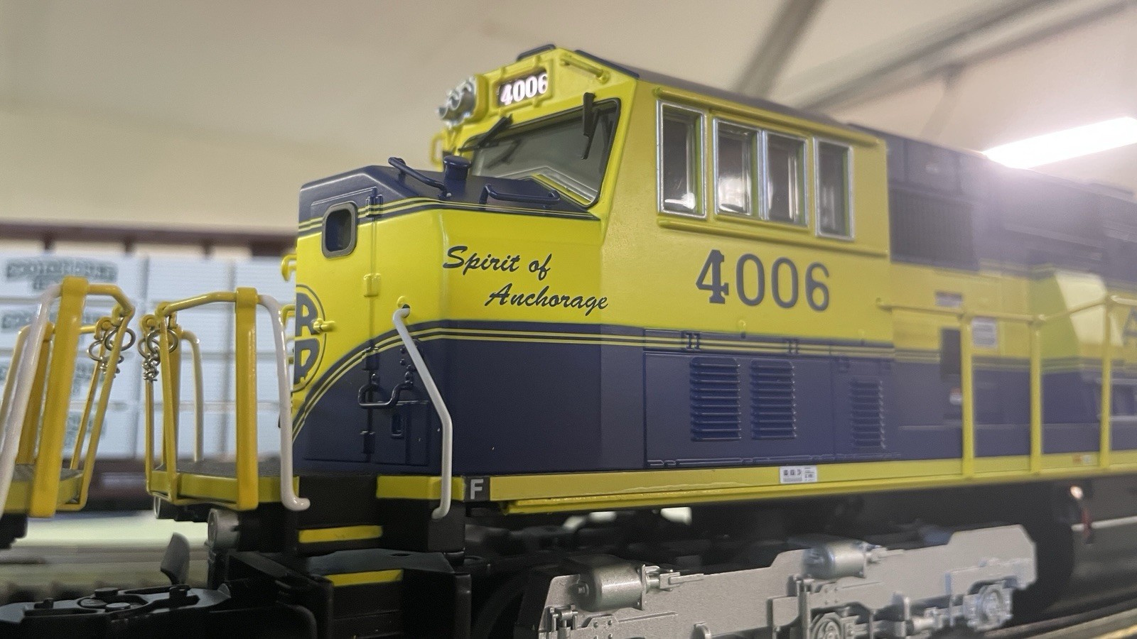 Lionel Legacy Nicholas smith custom run Alaska Railroad SD70MAC duo 4001 & 4006