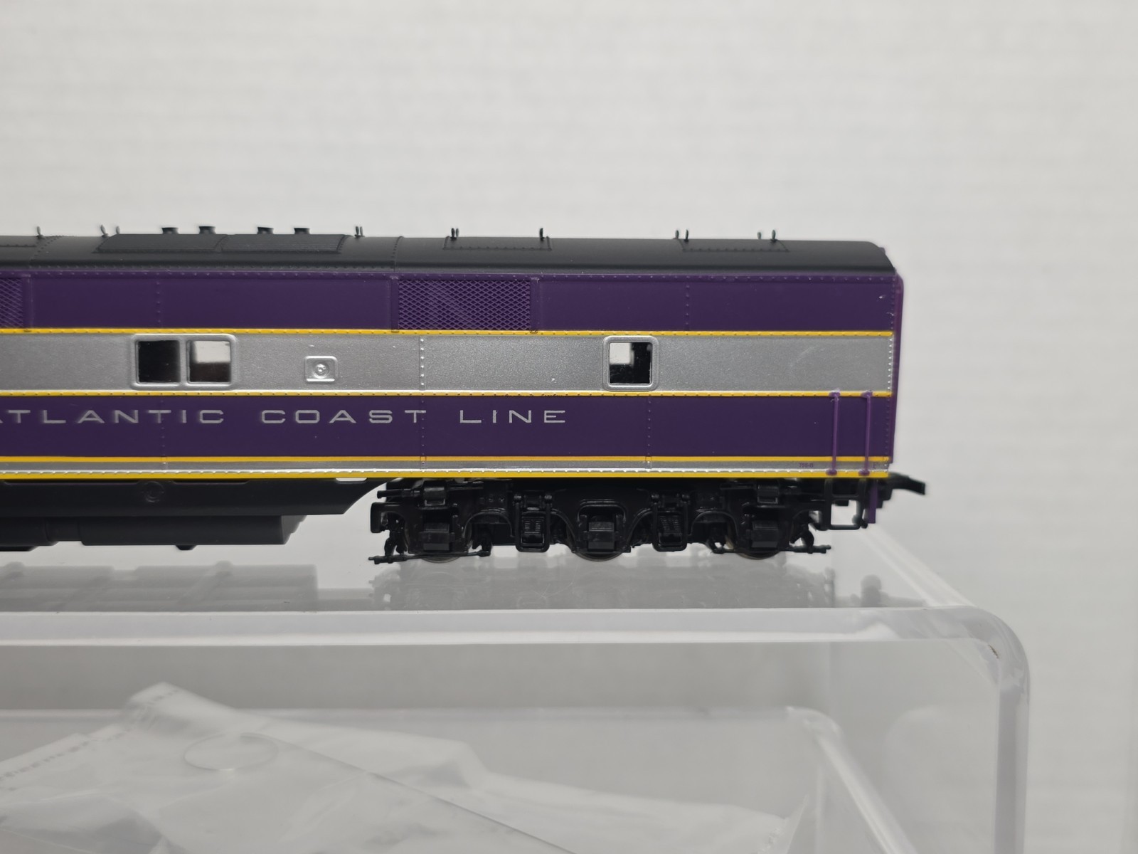 Proto 2000 HO Scale 21054 Dummy Atlantic Coast Line E7-B Unit ACL 755B NOS