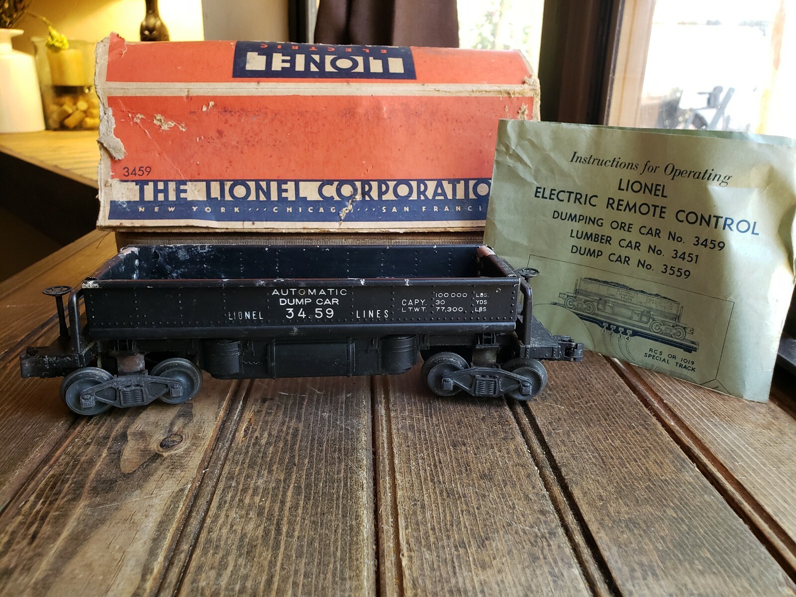 Lionel 3459 Automatic Dump Car Tin Toy Train With (Box Rough Condition)