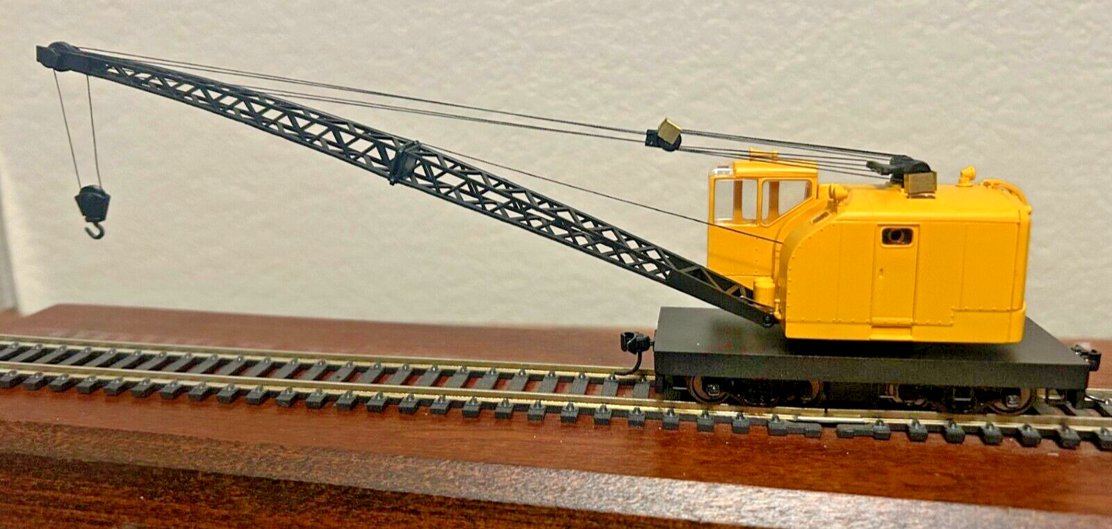 PENNSYLVANIA RR CRANE Powered/OPERATING (DC ) HO SCALE PLATINUM – RTR NEW OOP