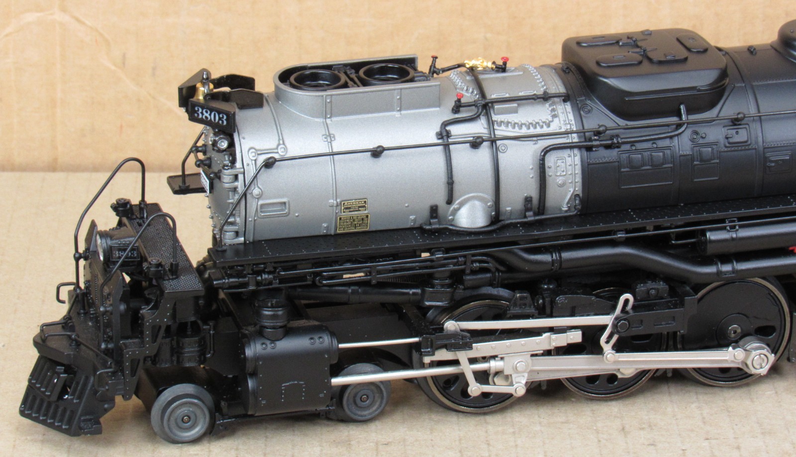 Lionel 38009 Rio Grande 4-6-6-4 “Challenger” Steam Engine w/TMCC/RS O-Gauge LNIB