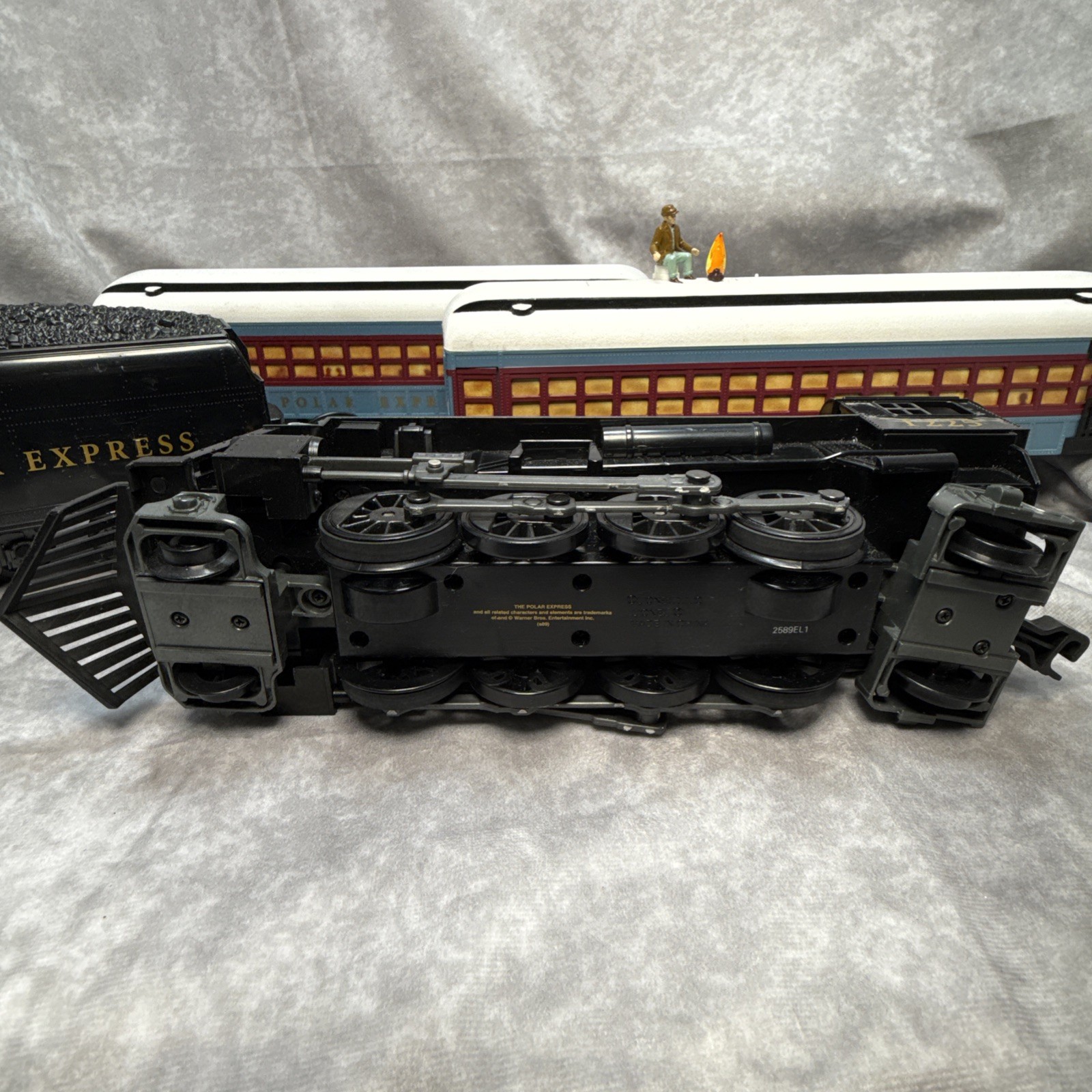 Lionel Polar Express Train Engine 1225 Tender Passenger Car & Caboose 4 Pc Set