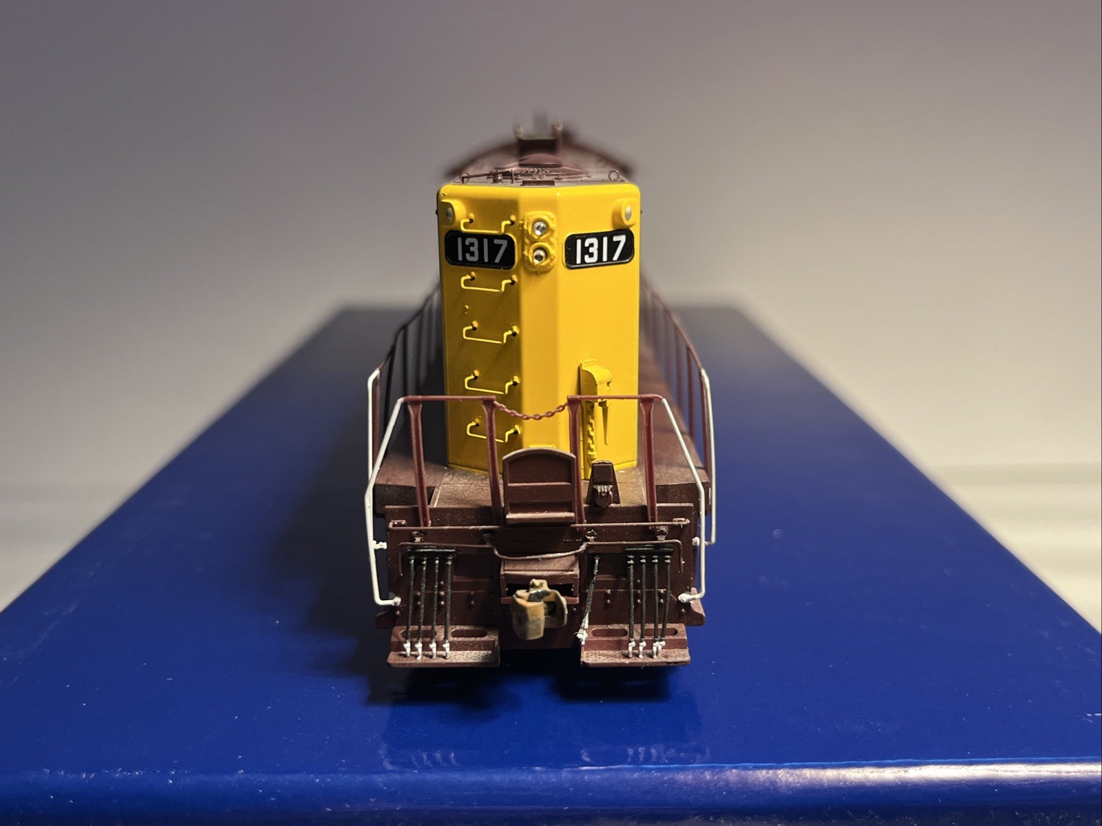 HO Scale Athearn Genesis Rock Island GP9 #1317 DCC/Sound TESTED