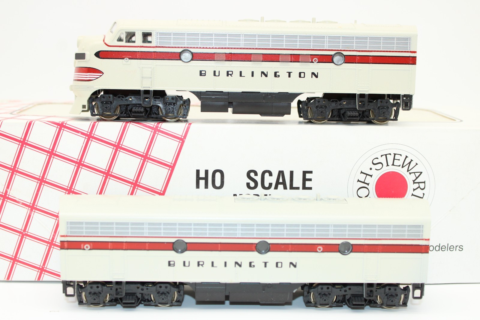 Stewart HO CB&Q Chicago Burlington EMD F3 Ph. IV AB Locomotive Set NOS DCC Ready