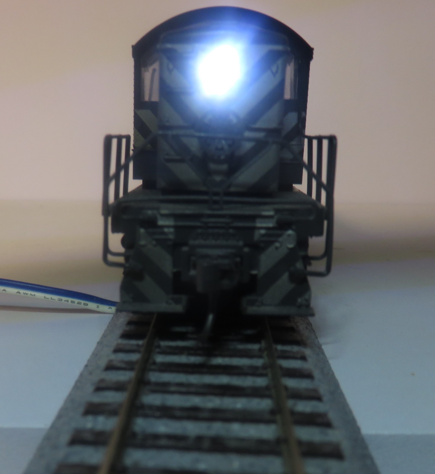 Atlas/Kato HO Santa Fe RS-1 DC/DCC, Directional LED Lights, Knuckle Couplers