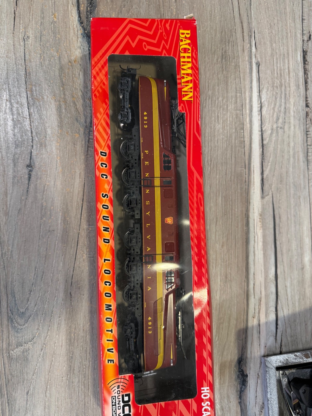 Bachmann HO Scale PRR GG1 #4913 Tuscan Red 5 Stripe DCC Sound Locomotive w/ Box