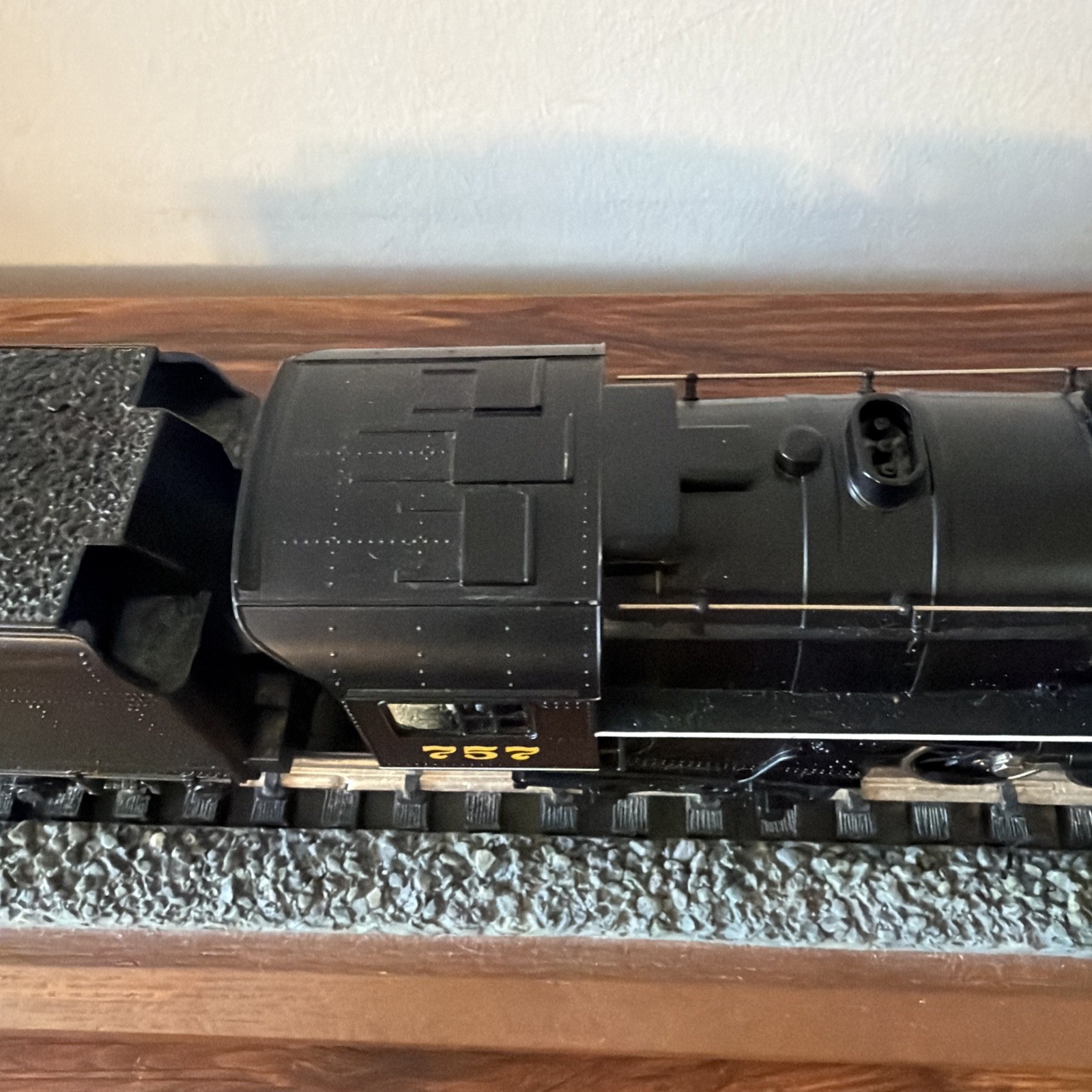 LIONEL NICKEL PLATE 2-8-4 BERKSHIRE LC 2.0 #757 STEAM ENGINE O GAUGE W/ Display