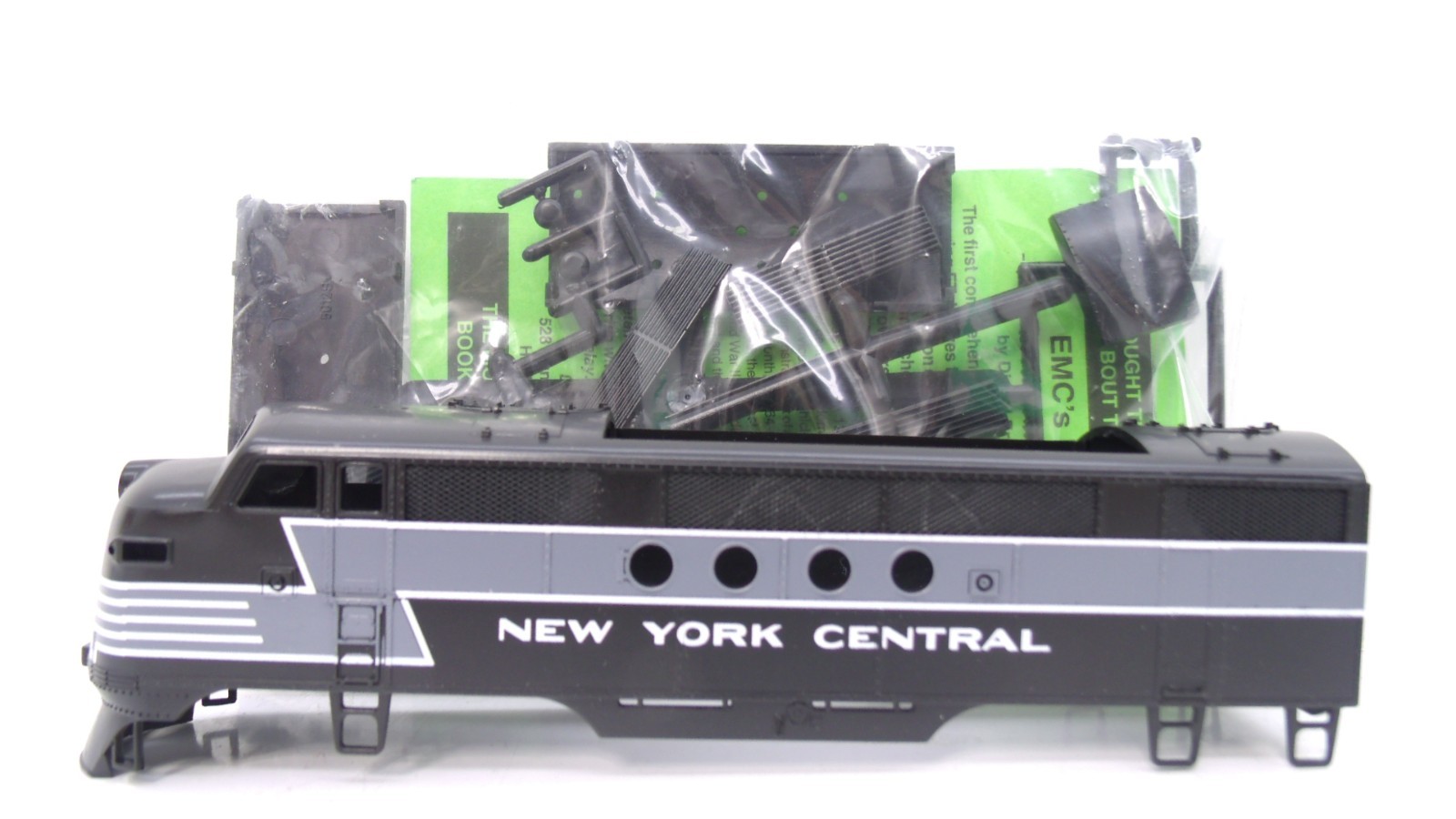 Stewart Hobbies HO FTA Single Headlight Pwd New York Central SHELL ONLY Kit READ