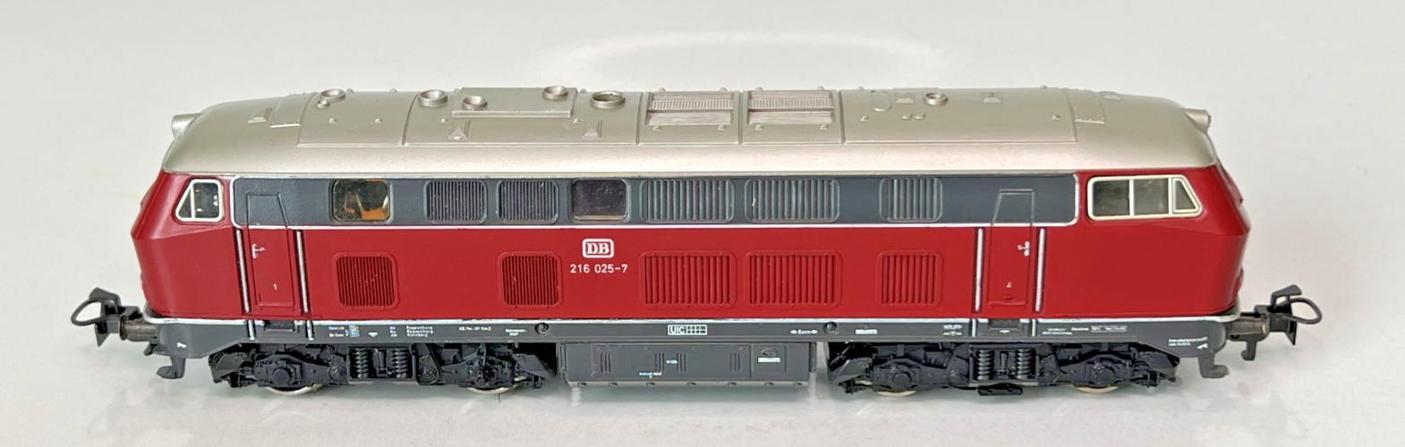 Märklin H0 1:87 Scale No. 3075 Deutsche Bahn DB 216 Diesel Locomotive