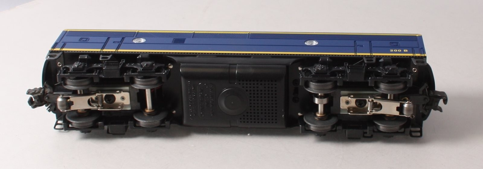 Lionel 6-18122 O Santa Fe F3 Blue/Yellow Non-Powered Diesel B-Unit w/RS II #200B