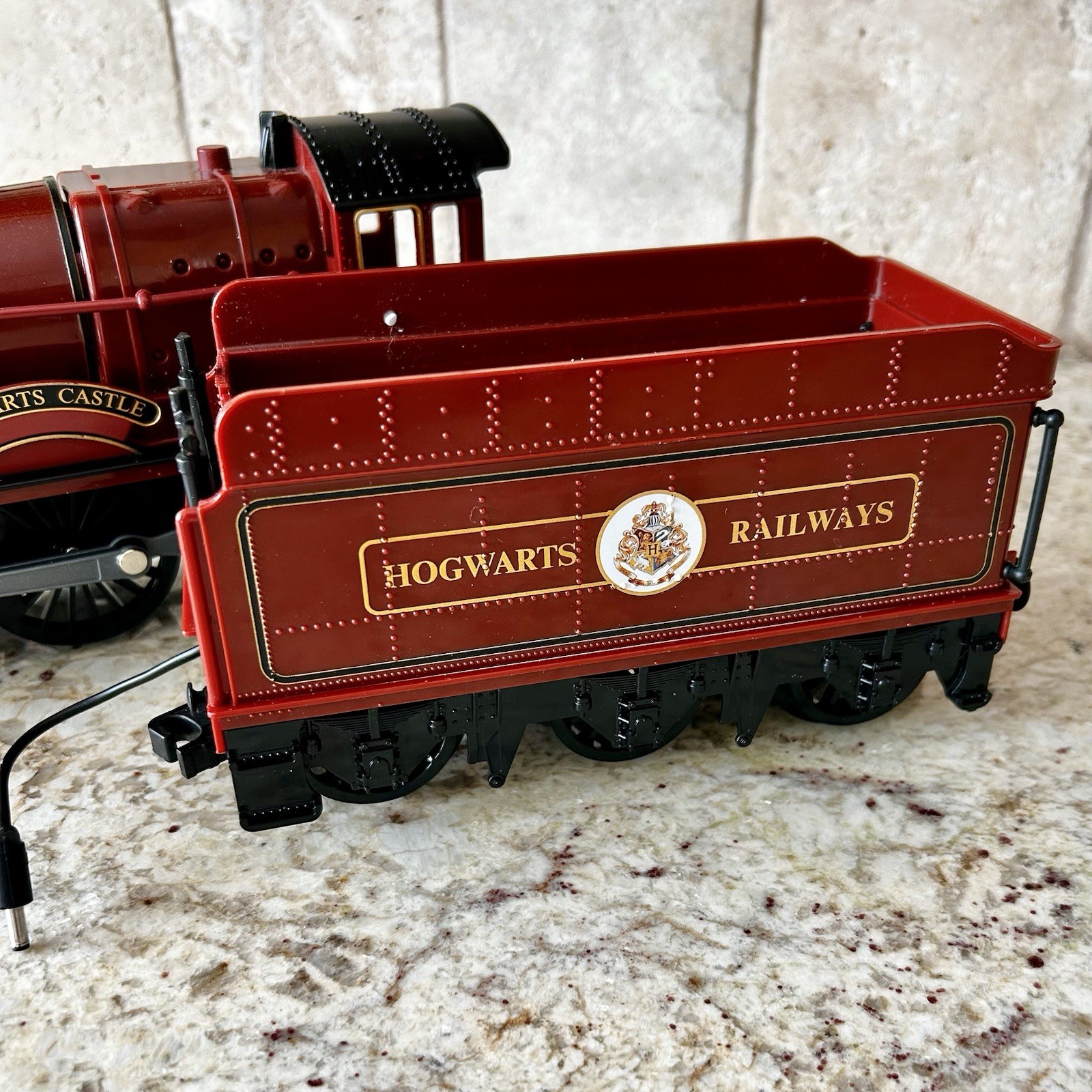 Lionel G Gauge-Hogwarts Express 5972 ENGINE & TENDER Harry Potter Railway Read