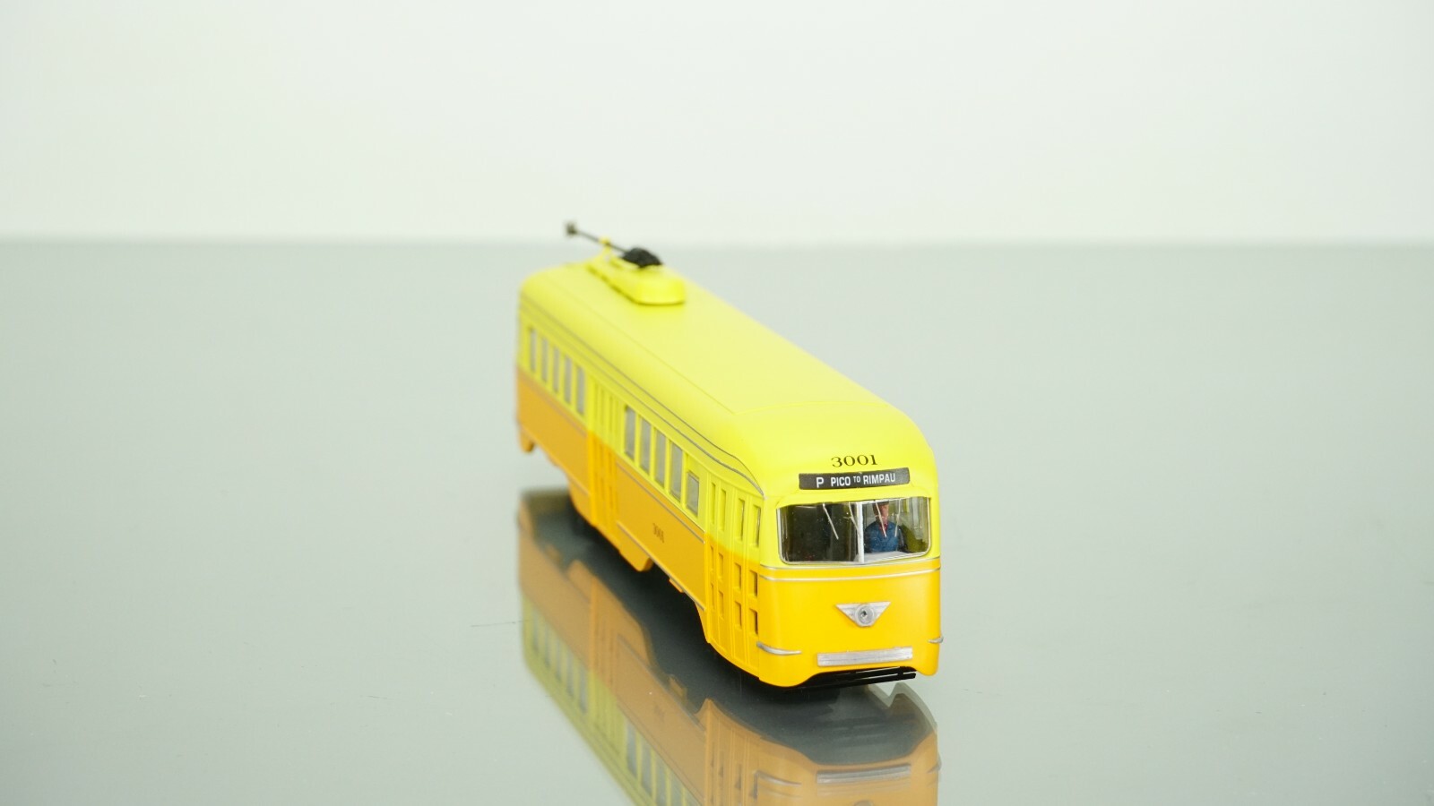 Con-Cor PCC Streetcar 1936-1970 Los Angeles DCC Ready HOn3 Scale