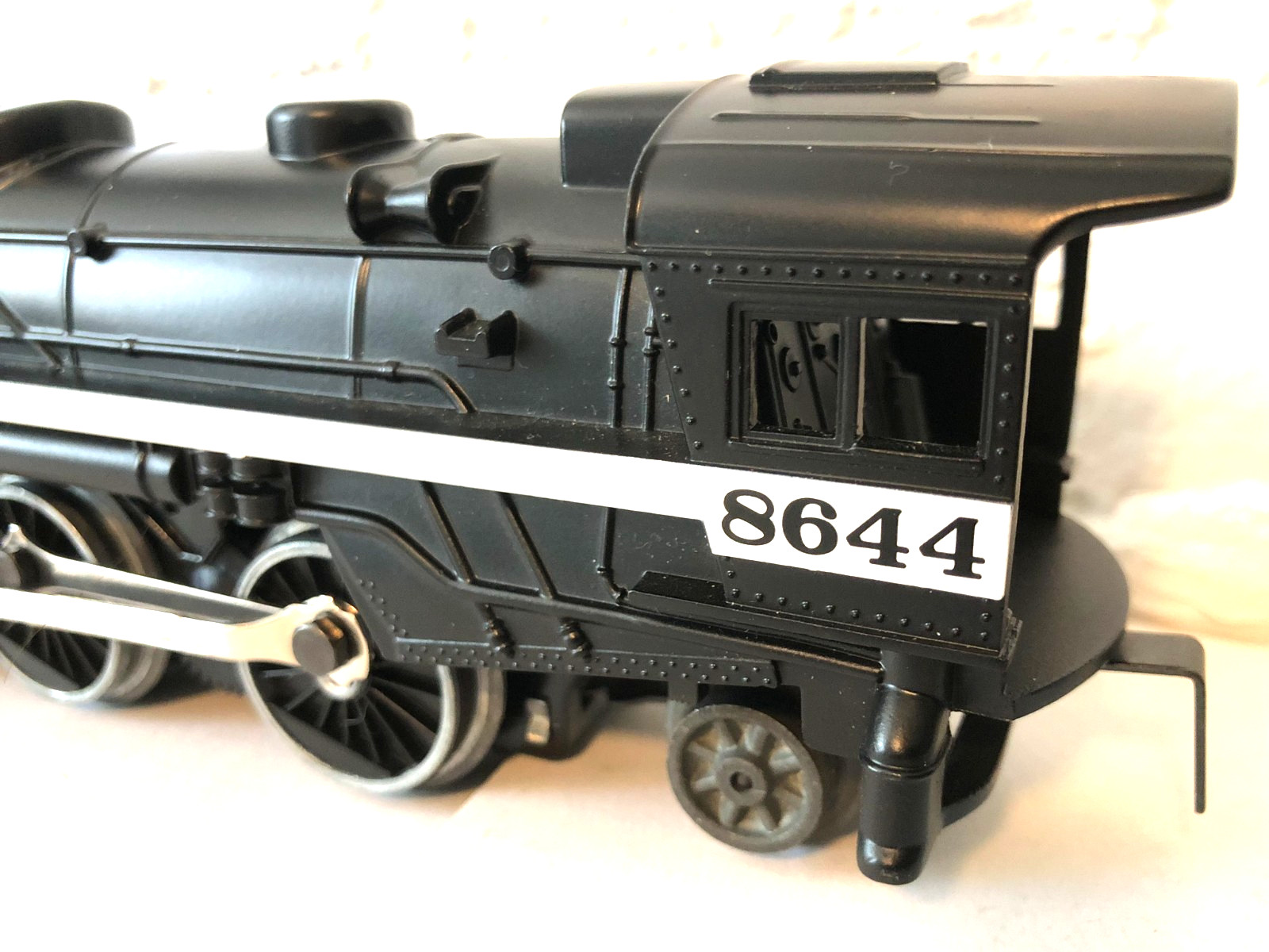 LIONEL O 4-4-2 Diecast Santa Fe Steam Locomotive #8644 and Tender Tested