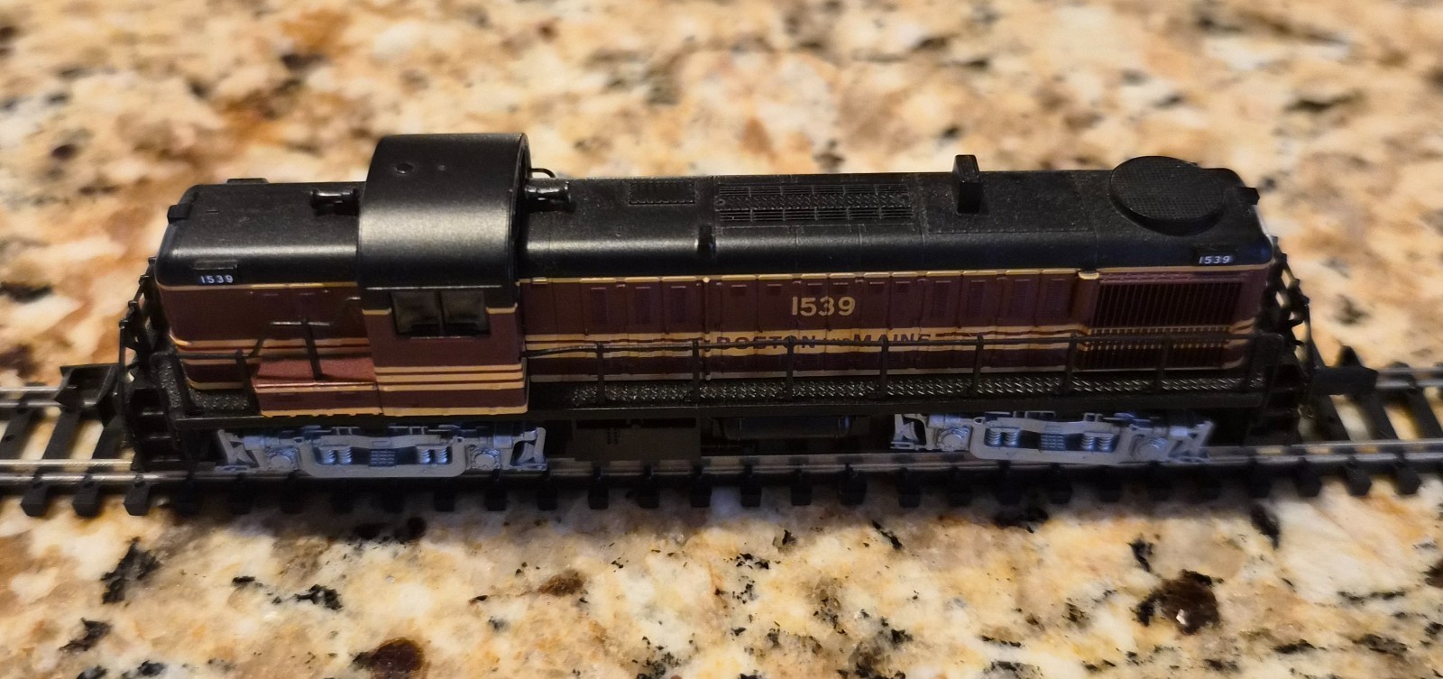 N Scale ATLAS Classic #42020 RS-3 Loco Boston & Maine #1539, Track Tested In Box