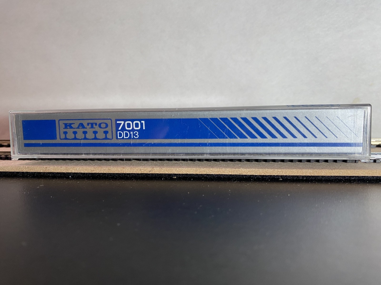 Kato N Scale 7001 DD13 Center Cab Switcher Locomotive