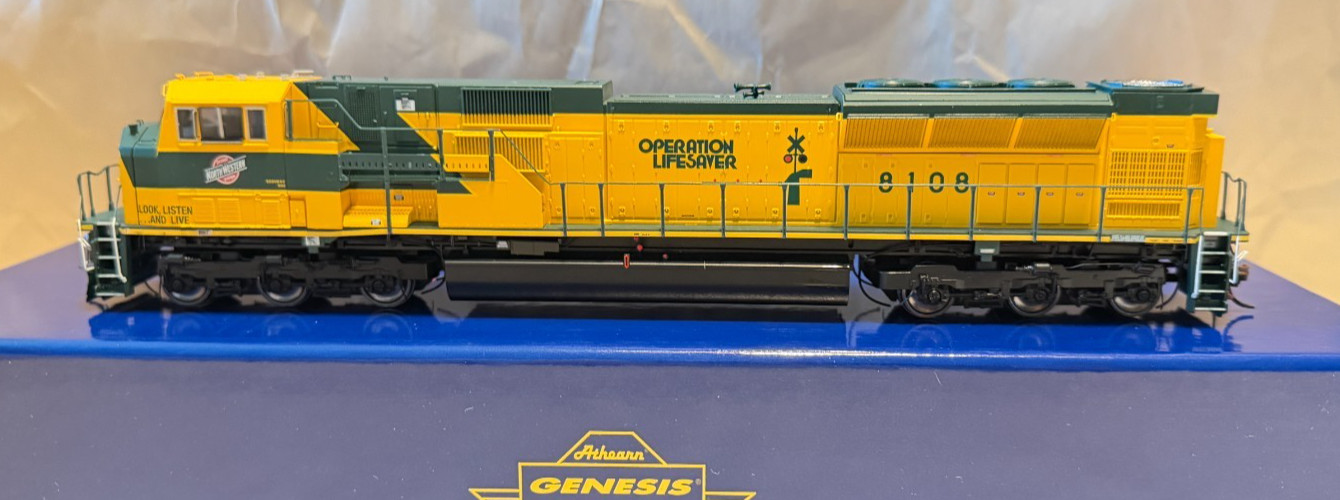 Athearn Genesis HO Chicago & Northwestern CNW SD80MAC DCC & Sound