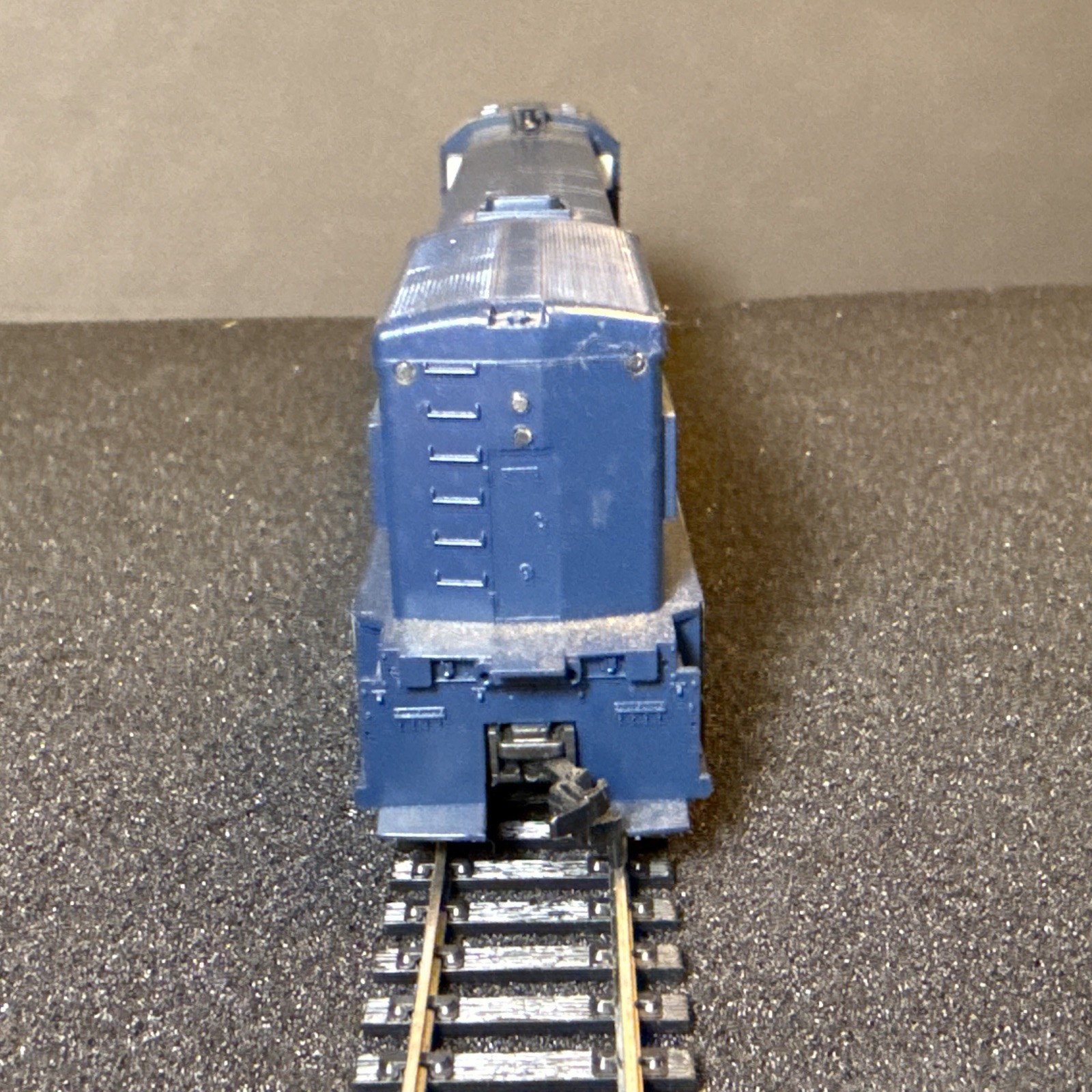 HO Scale Athearn 3461/3471 C & O – U30C Diesel SET OF 2 Powered/Unpowered