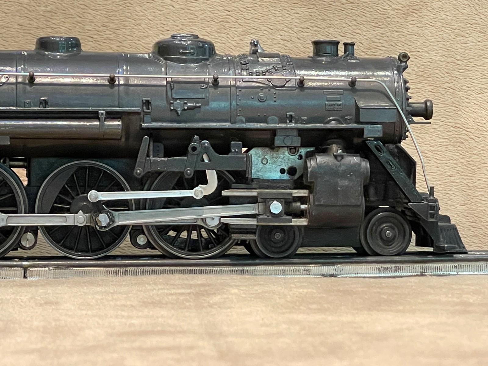Lionel prewar 763-E Hudson locomotive with 2263W Tender. Spectacular, runs well