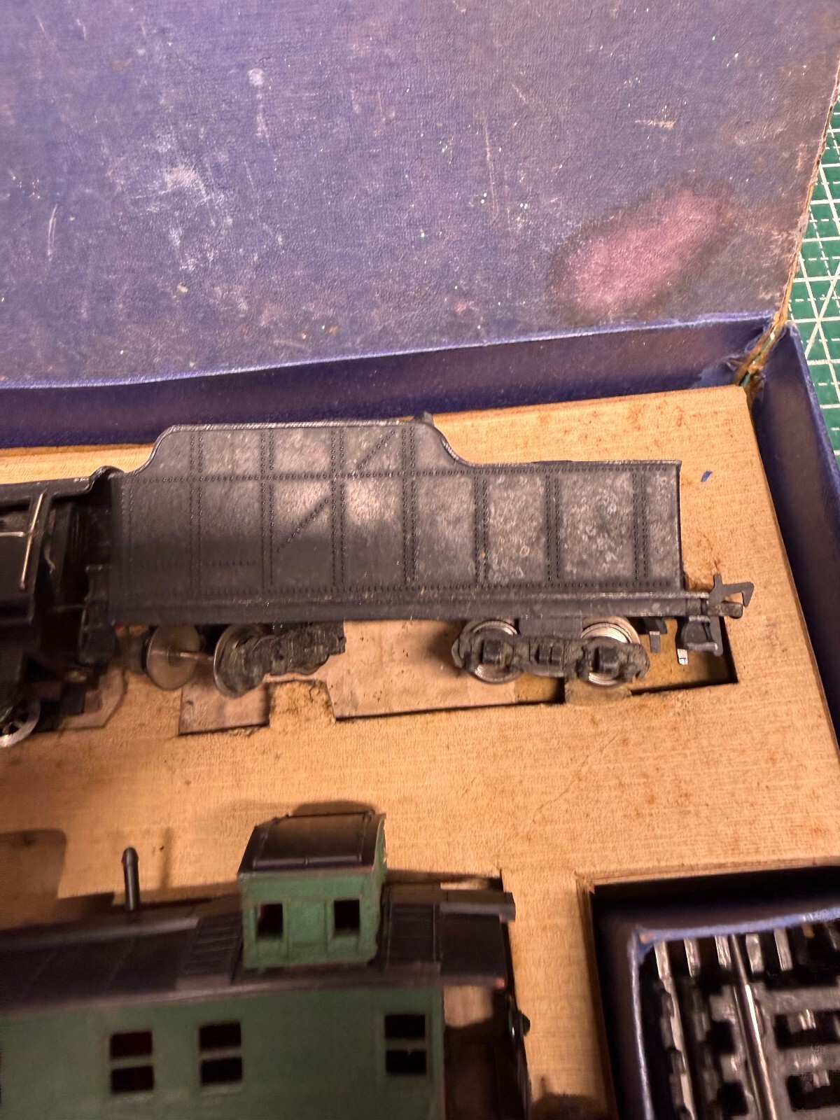 Vintage Fleischmann HO Scale Model Train Set W/ Locomotive & Freight Cars