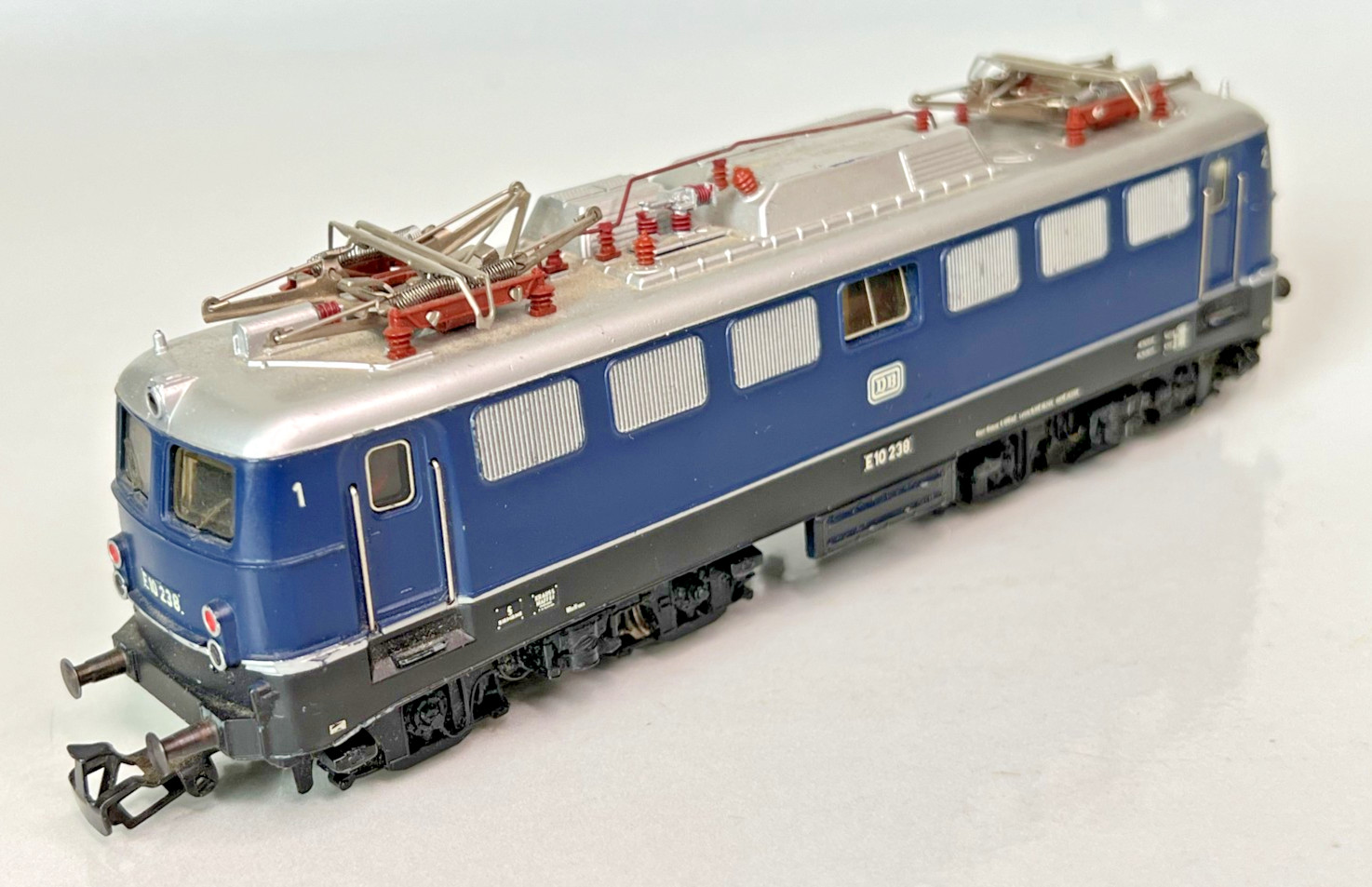 Marklin HO 1:87 Scale No. 3039 Deutsche Bahn DB E10 Locomotive